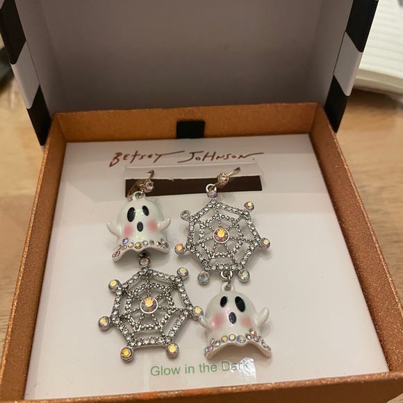Betsey Johnson Jewelry - Betsey Johnson Glow-in-the-Dark Ghost Earrings
